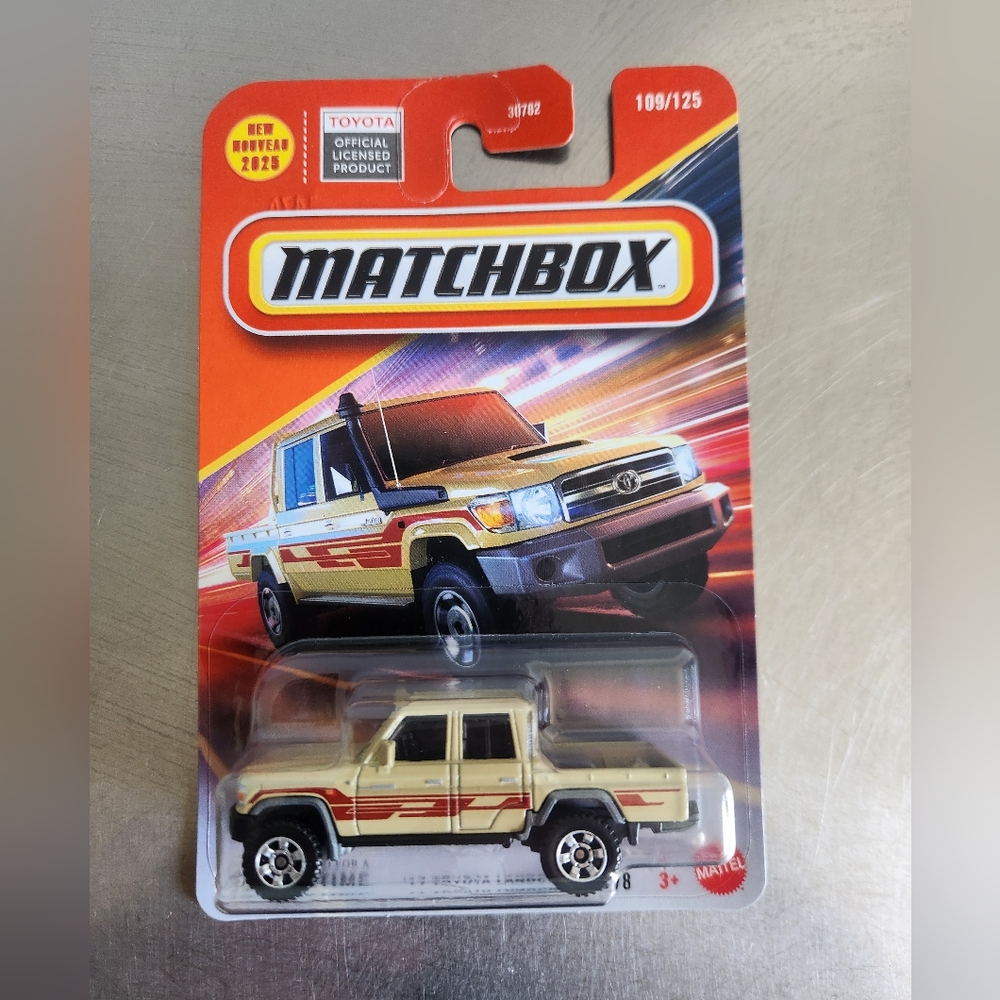 '17 Toyota Landcruiser 78 Matchbox